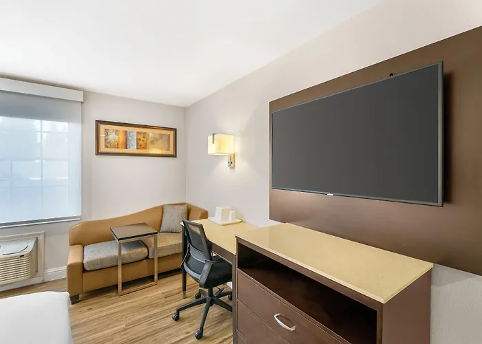Quality Inn & Suites Sacramento Downtown Area