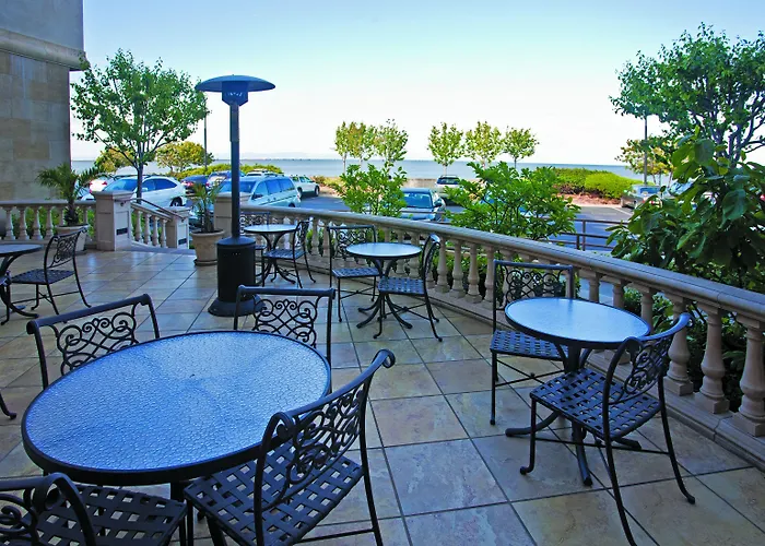 Bay Landing Hotel