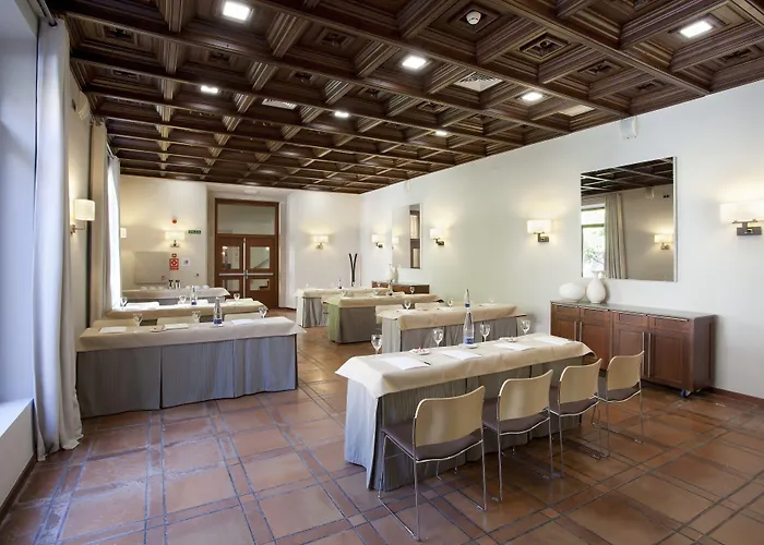 Parador De Caceres