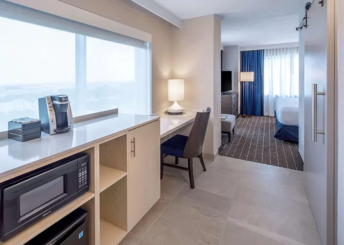 Embassy Suites Boston At Logan Airport