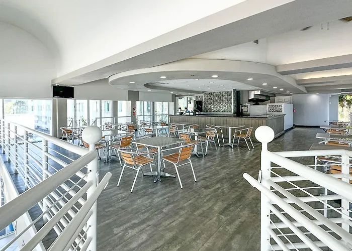 Boardwalk Inn And Suites