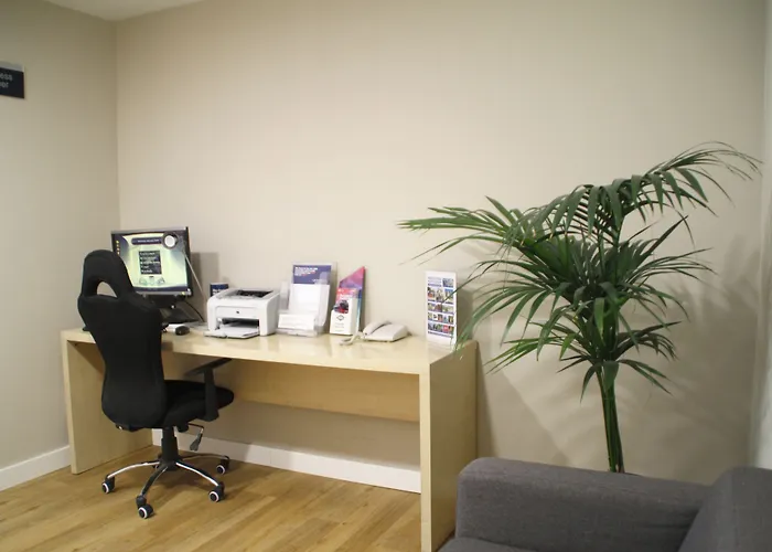 Holiday Inn Express Barcelona - Montmelo By Ihg