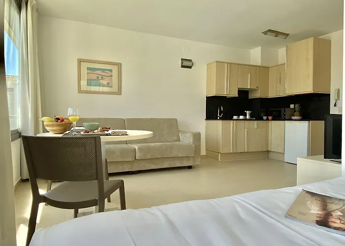 Atenea Park Suites & Apartments