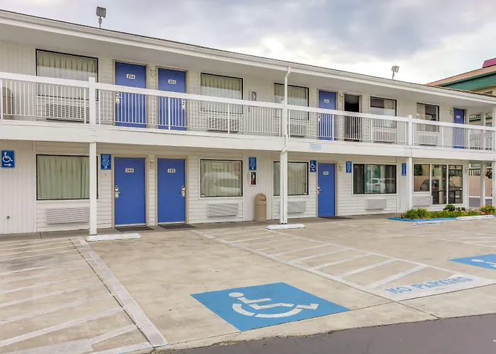 Motel 6-Medford, Or - North