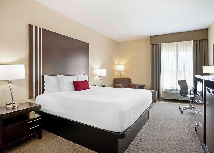 Best Western Plus Howe Inn