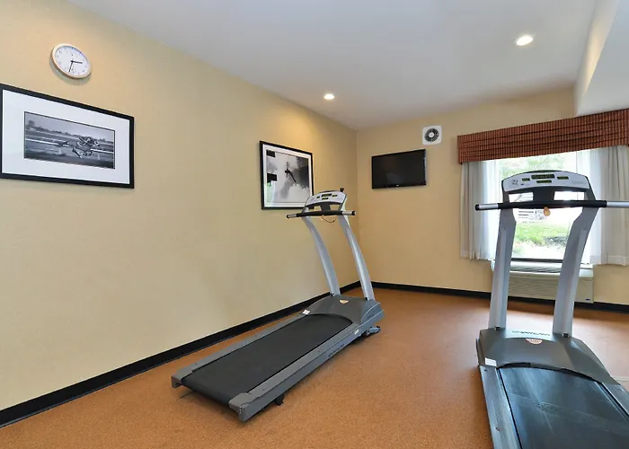 Holiday Inn Express Hotel & Suites Petersburg/Dinwiddie By Ihg