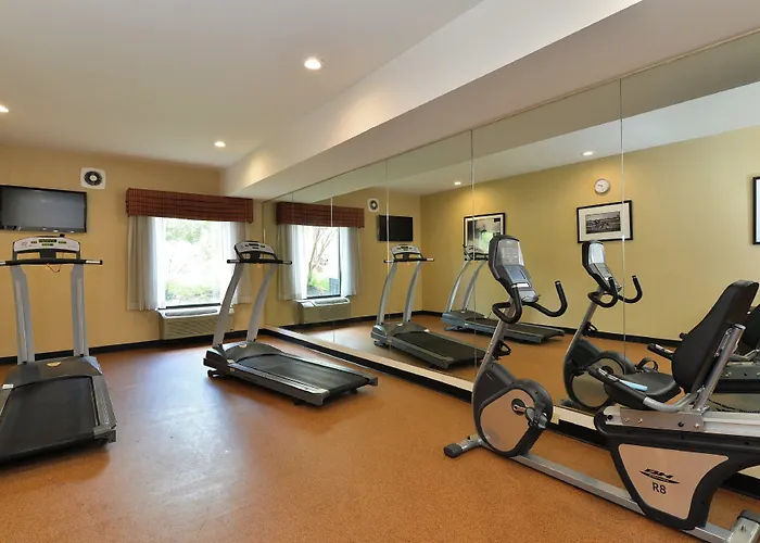 Holiday Inn Express Hotel & Suites Petersburg/Dinwiddie By Ihg