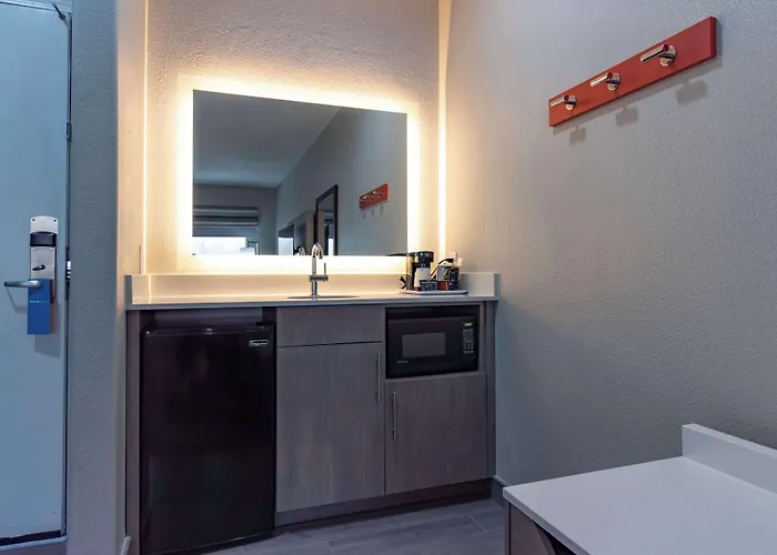 Hampton Inn & Suites Denton