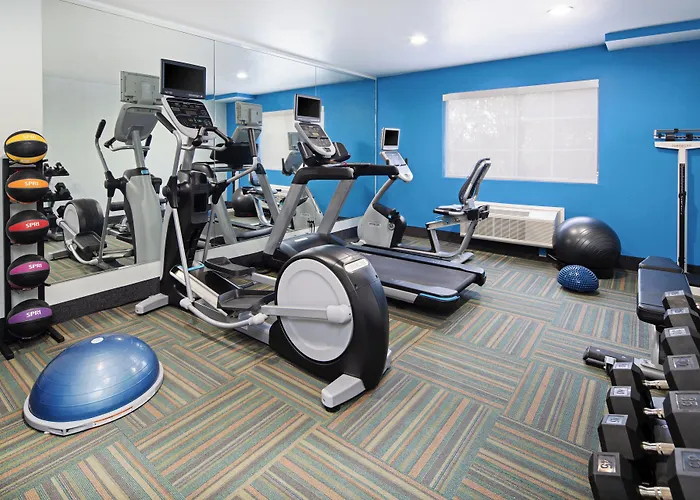 Holiday Inn Express & Suites Watsonville By Ihg