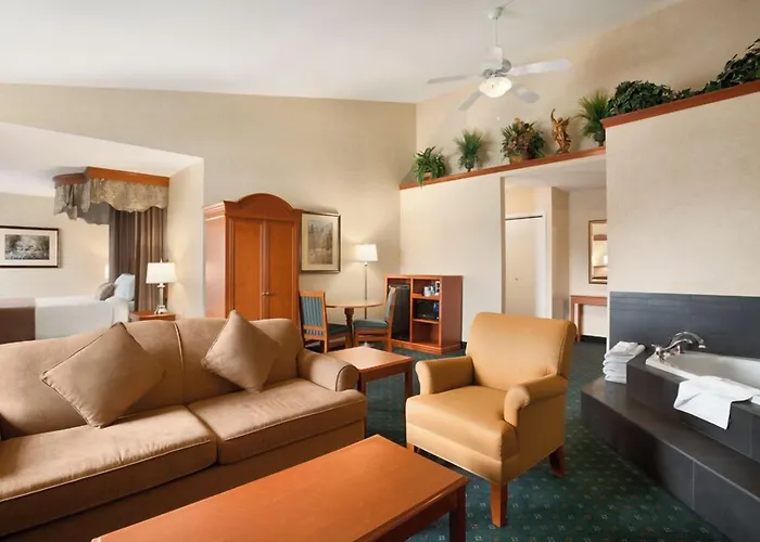 Travelodge By Wyndham Strathmore