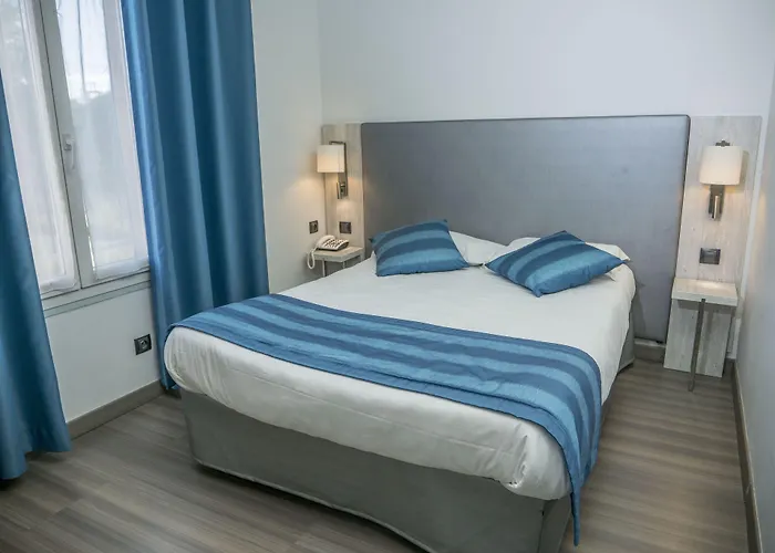 Logis Hotel Uzes Pont Du Gard