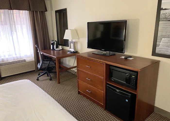 Holiday Inn Express Holland By Ihg