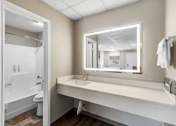Super 8 By Wyndham Fredericksburg