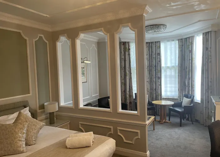 Caledonian Hotel