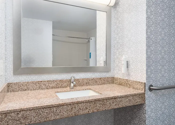 Hampton Inn Akron-South