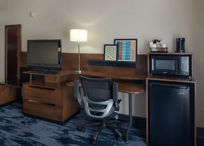 Fairfield Inn & Suites By Marriott Dayton Troy