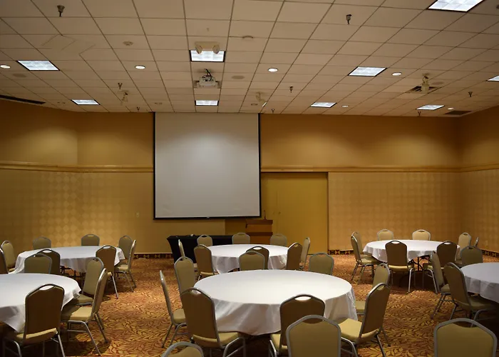 Gateway Hotel And Conference Center