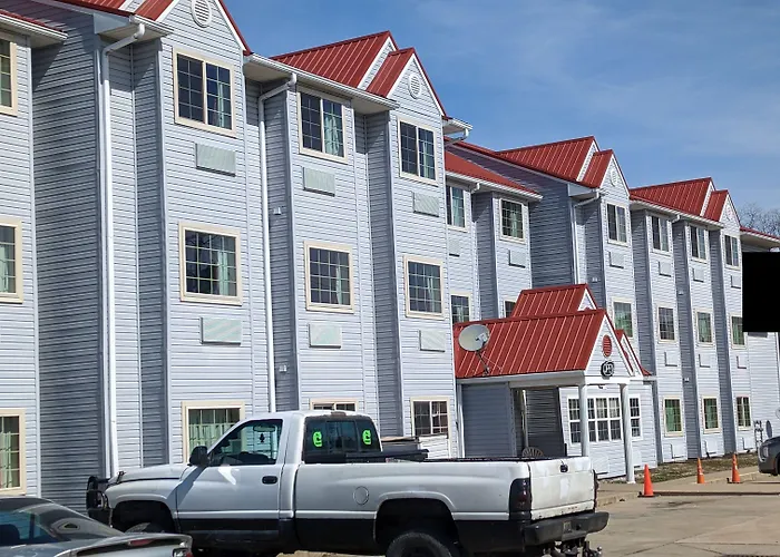 Knights Inn & Suites St. Clairsville