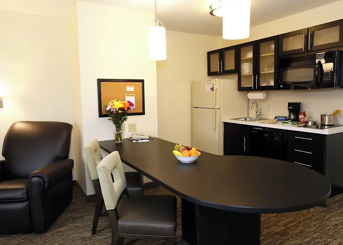 Candlewood Suites East Lansing By Ihg