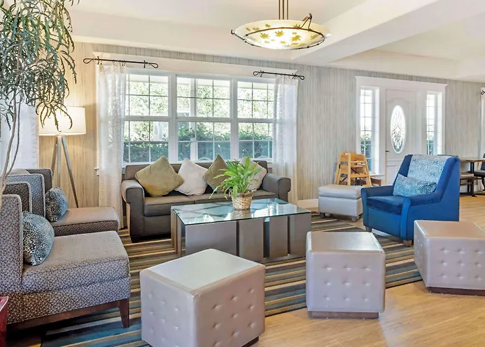 Best Western Cedar Inn&Suites