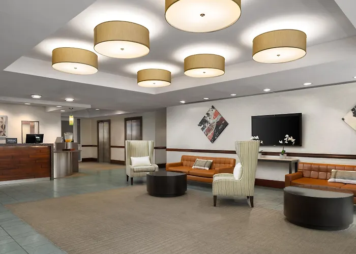 Doubletree By Hilton Hotel Boston Bayside