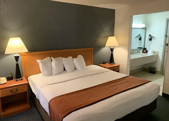 Brentwood Inn Clinton