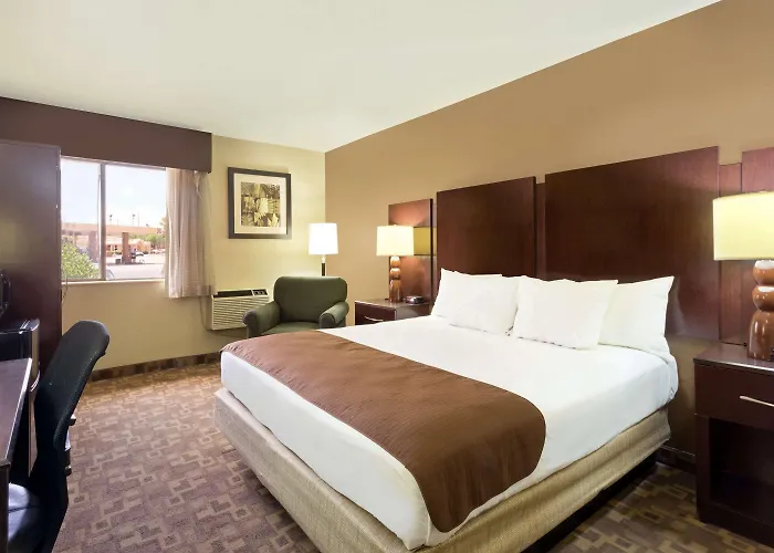 Rodeway Inn & Suites Chandler - Phoenix South I-10