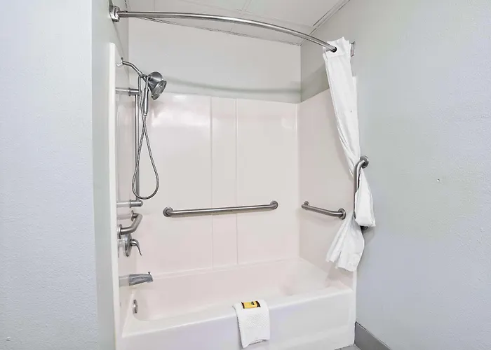 Blue Water Inn & Suites BW Signature Collection