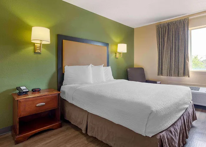 Extended Stay America Select Suites - Houston - Sugar Land