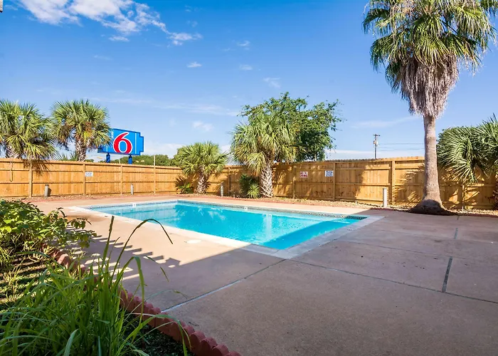 Motel 6-Freeport, Tx