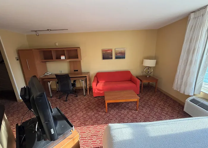 Mainstay Suites Bloomington Near University