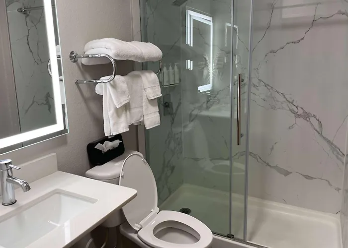 Microtel Inn & Suites Newport News