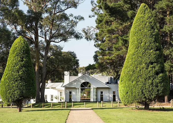 Lancemore Lindenderry Red Hill