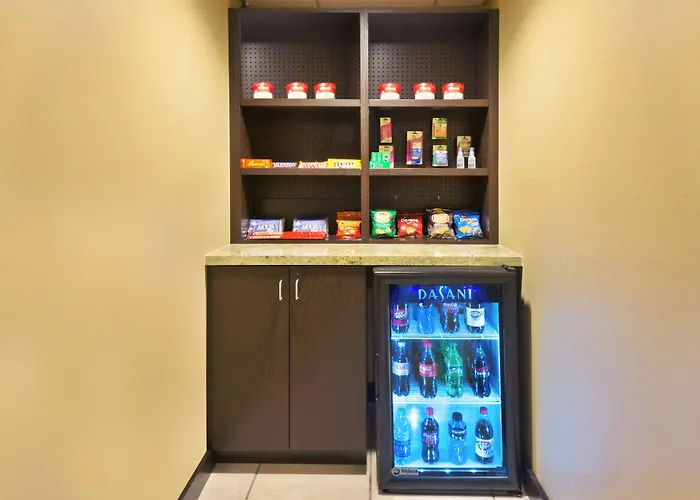 Holiday Inn Express Hotel & Suites Colby By Ihg
