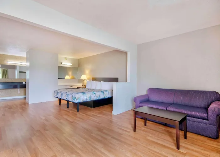 Motel 6-Springfield, Oh