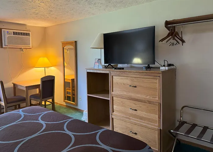 Super 8 By Wyndham Chaska