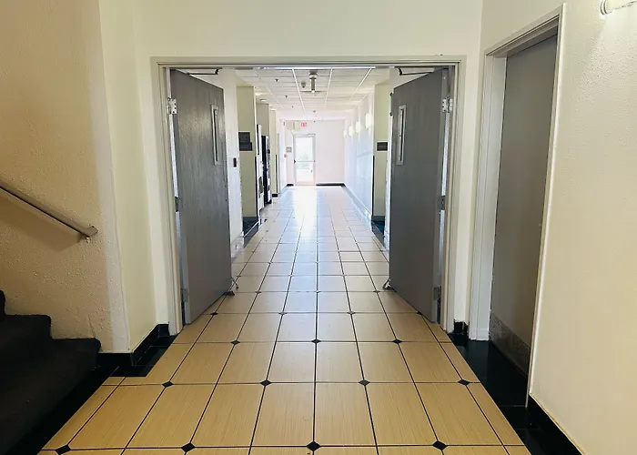 Comfort Inn & Suites Crystal Inn Sportsplex