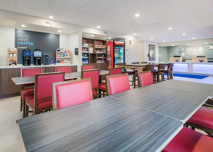 Holiday Inn Express - Plymouth By Ihg