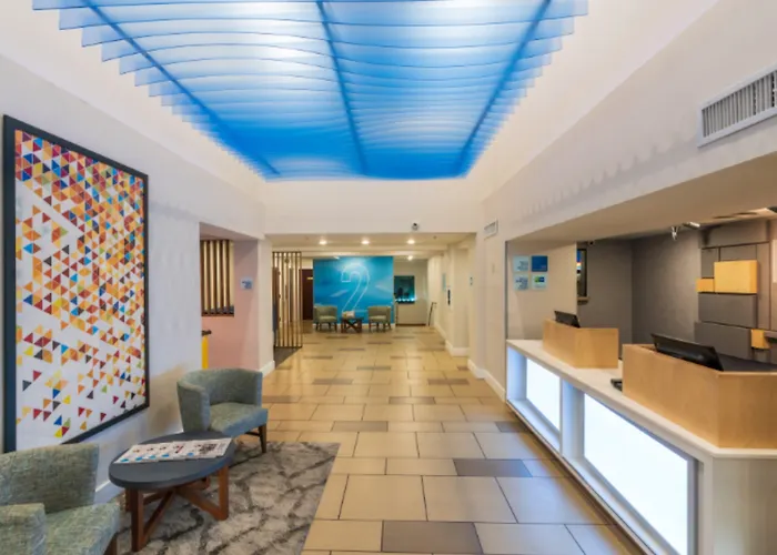 Holiday Inn Express Hotel & Suites Nashville Brentwood 65S