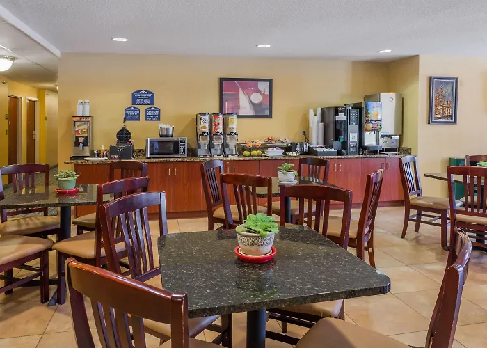 Microtel Inn & Suites By Wyndham Hillsborough