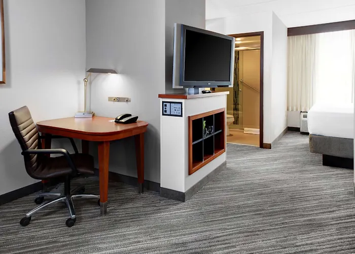 Hyatt Place Pittsburgh Airport - Robinson Mall