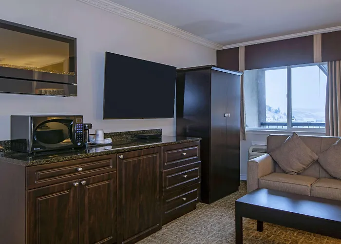 Travelodge By Wyndham Kamloops Mountview