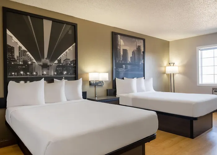 Super 8 By Wyndham Clinton