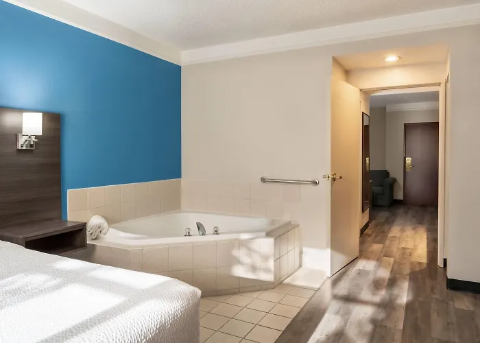 La Quinta By Wyndham Madison American Center