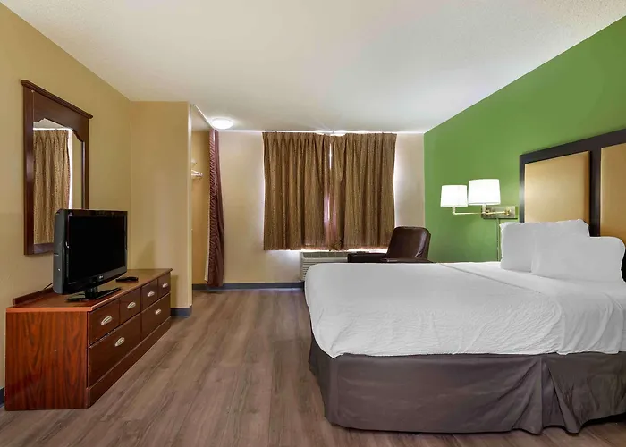 Extended Stay America Suites - Kansas City - South