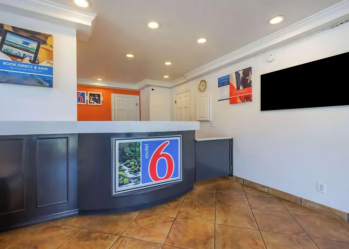Motel 6-Canby, Or