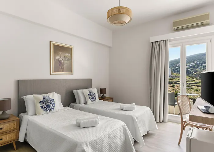 Paradise Art Hotel By Mr And Mrs White