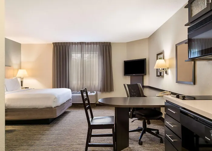Sonesta Simply Suites Hampton
