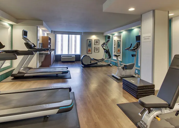 Holiday Inn Express & Suites Atlanta Perimeter Mall Hotel By Ihg
