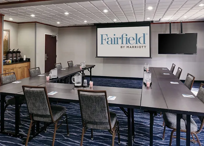 Fairfield Inn & Suites Detroit Livonia